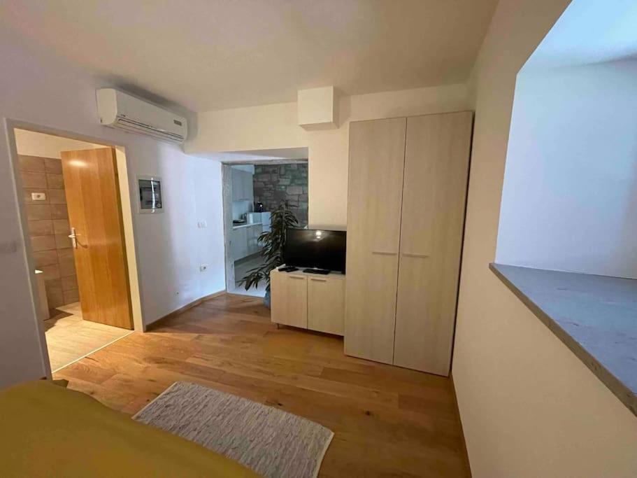 Santomas Apartments Šmarje المظهر الخارجي الصورة