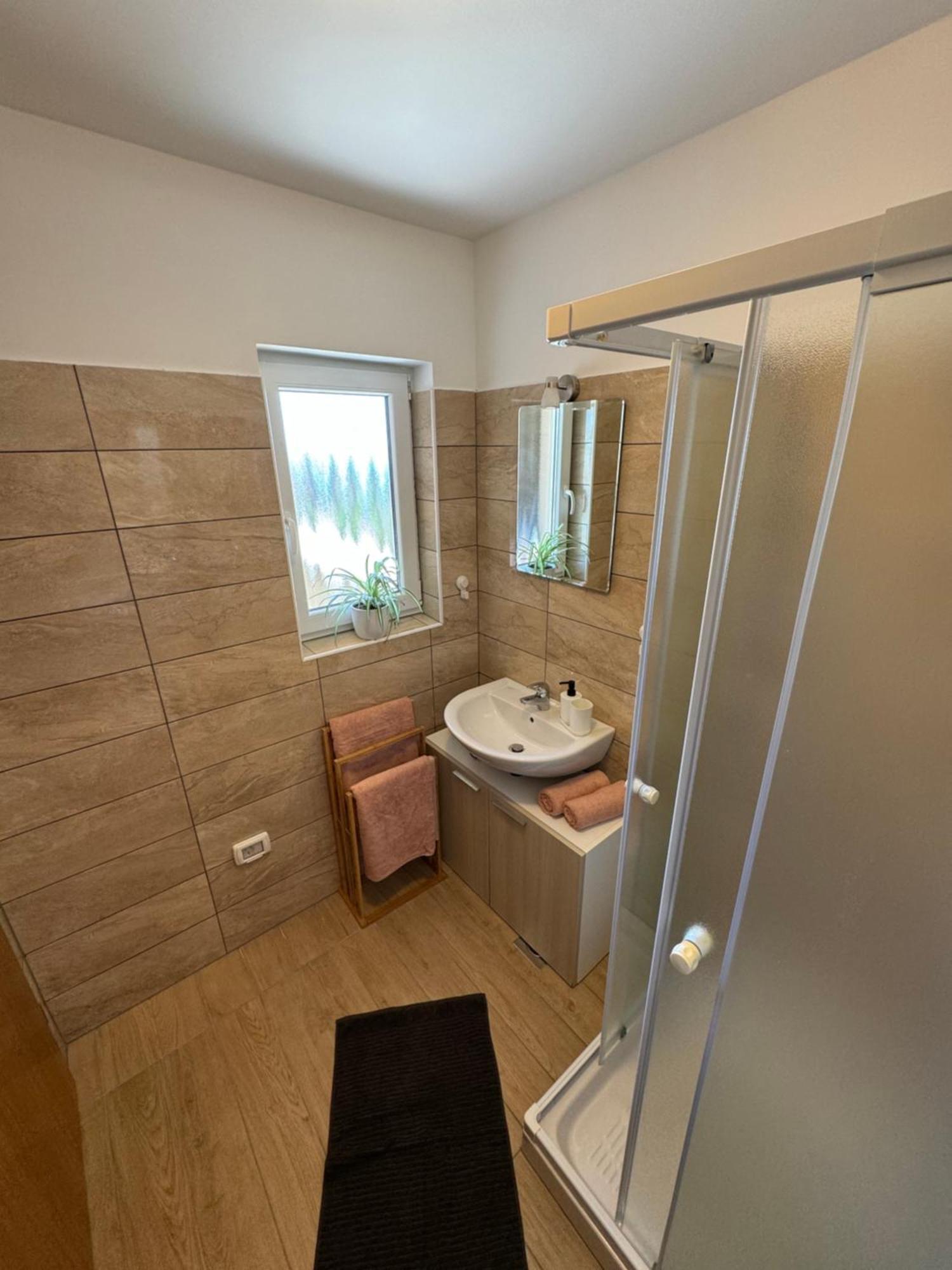 Santomas Apartments Šmarje المظهر الخارجي الصورة