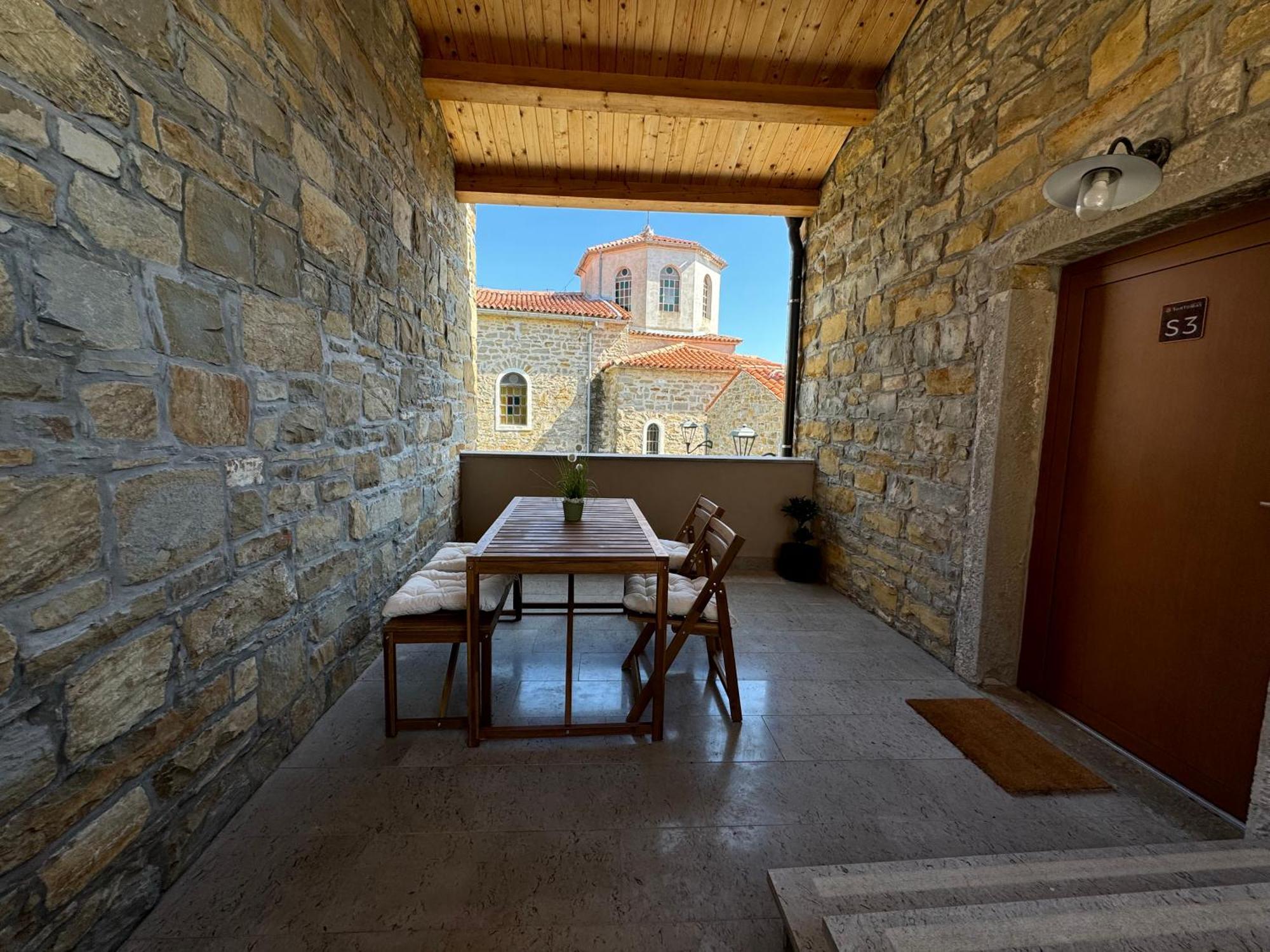 Santomas Apartments Šmarje المظهر الخارجي الصورة